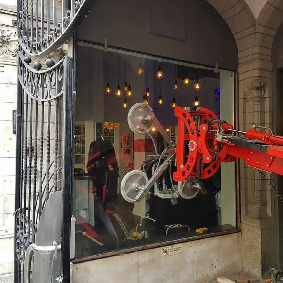 Säkerhetsglas och härdat glas – WM Glas i Örebro